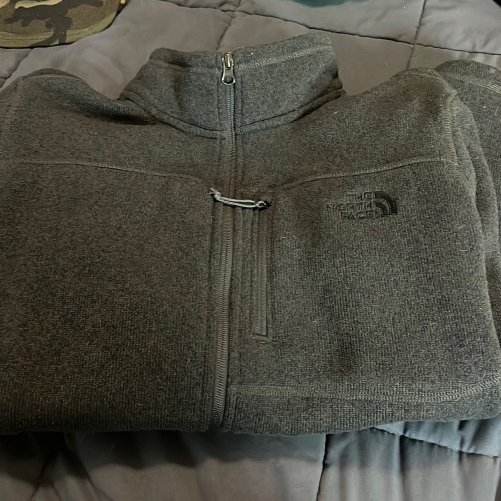 Northface Jacket Size Large Men Sweater material gray